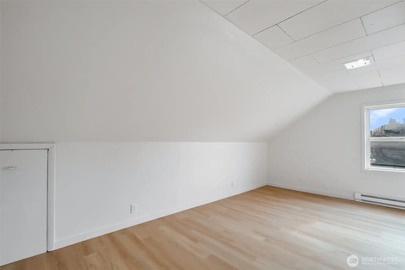 Property photo for 1102 Lombard Avenue, Everett photo 11