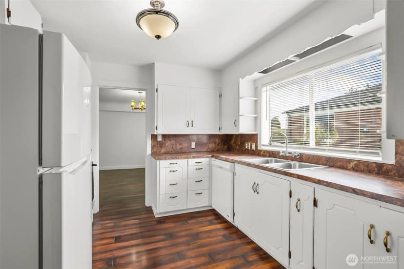 Property photo for 1102 Lombard Avenue, Everett photo 30