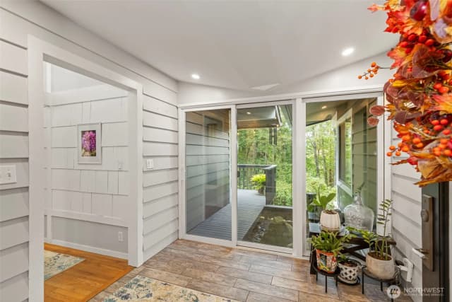 Property photo for 11925 Manzanita Lane Ne, Bainbridge Island photo 3