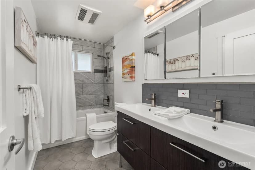 Property photo for 5258 17 Ave Sw, Seattle photo 27