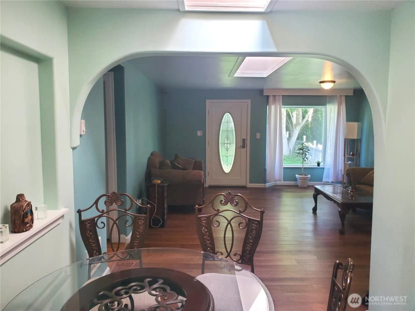 Property photo for 16 E Intercity Avenue, Everett photo 11