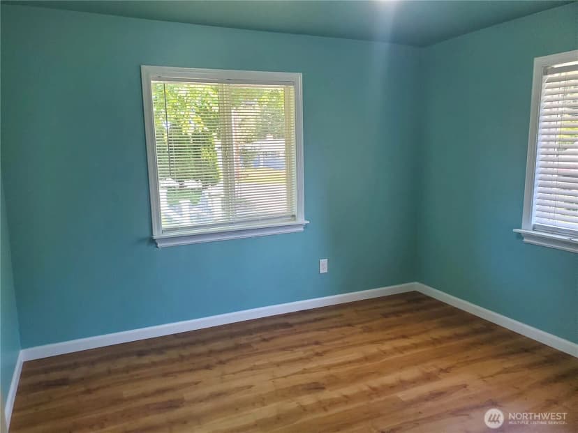 Property photo for 16 E Intercity Avenue, Everett photo 13