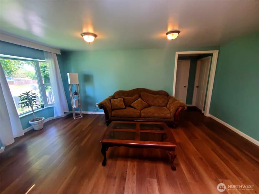 Property photo for 16 E Intercity Avenue, Everett photo 7