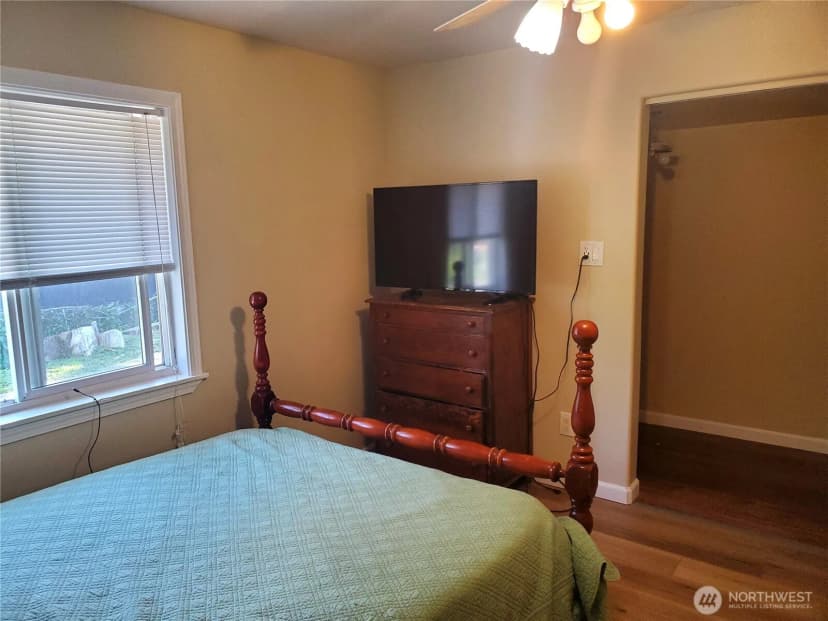 Property photo for 16 E Intercity Avenue, Everett photo 12