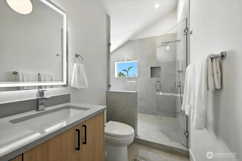 Property photo for 7524 31st Avenue Ne, Seattle photo 15