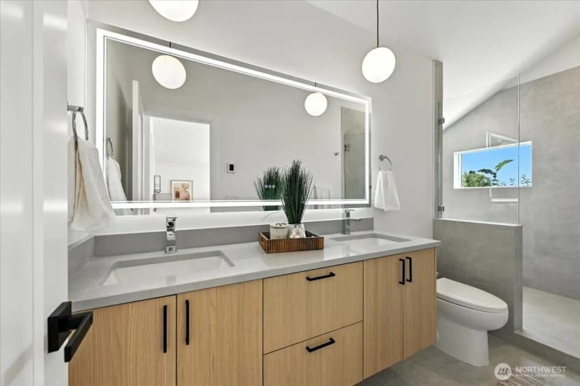 Property photo for 7524 31st Avenue Ne, Seattle photo 14