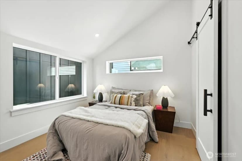 Property photo for 7524 31st Avenue Ne, Seattle photo 11