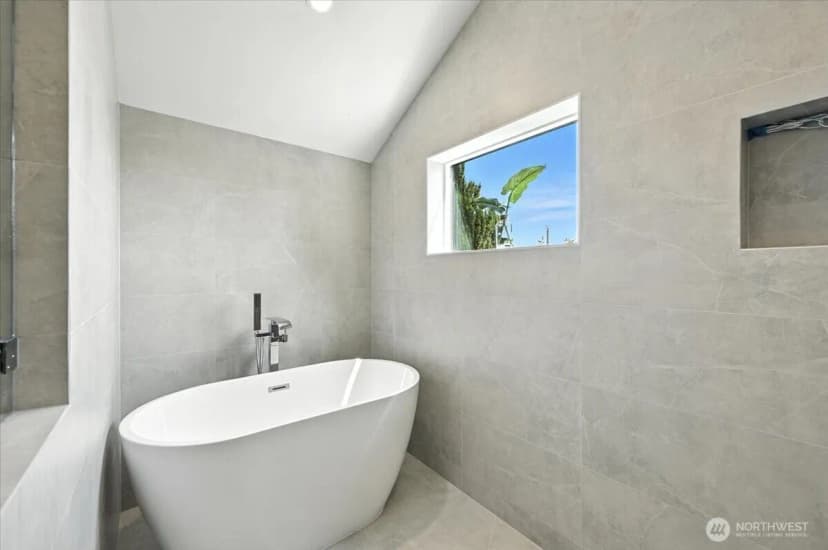 Property photo for 7524 31st Avenue Ne, Seattle photo 16