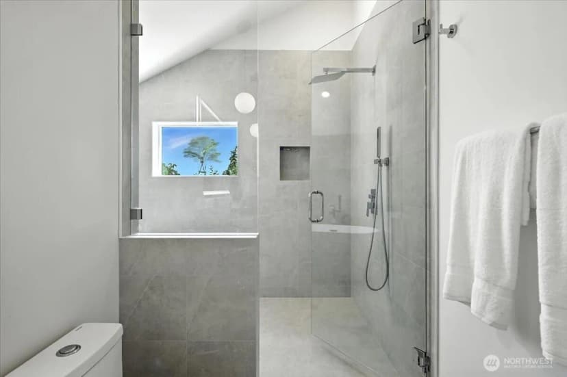 Property photo for 7524 31st Avenue Ne, Seattle photo 17