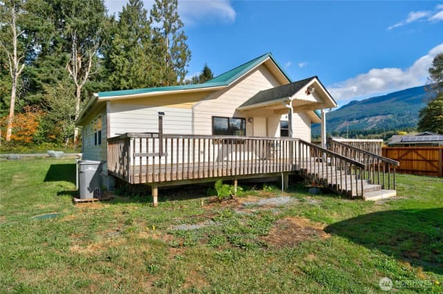 Property photo for 23404 Prairie Road, Sedro Woolley