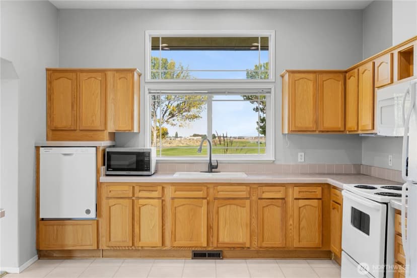 Property photo for 851 Desert Aire Drive Sw, Mattawa photo 15