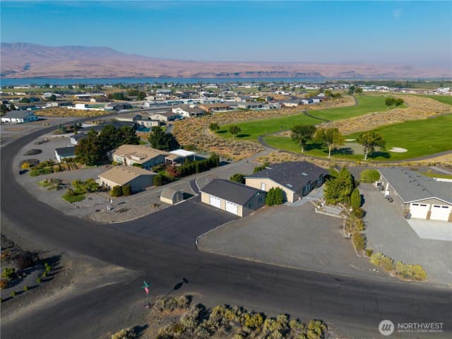 Property photo for 851 Desert Aire Drive Sw, Mattawa photo 2