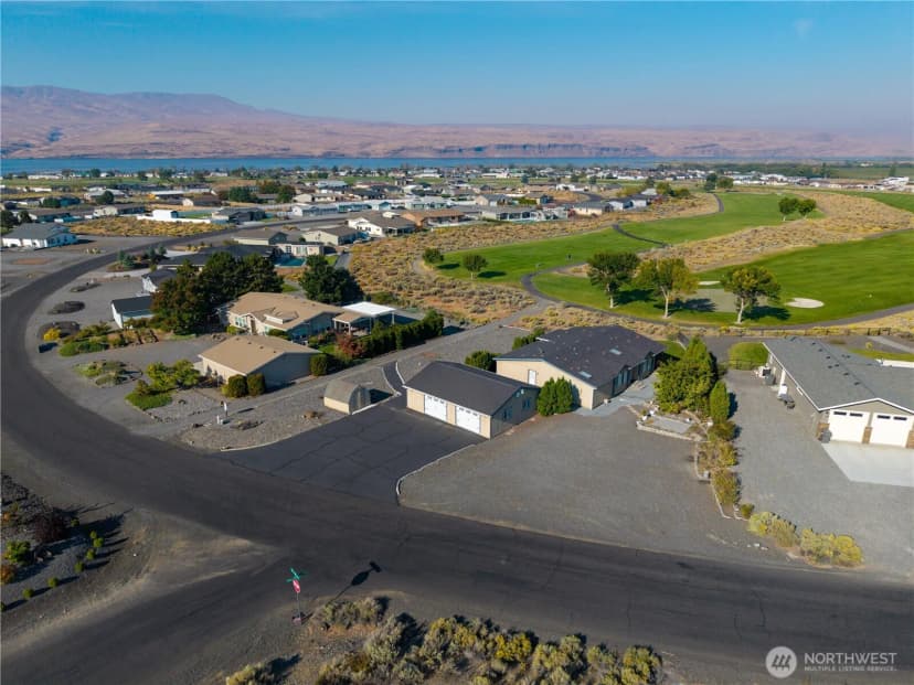 Property photo for 851 Desert Aire Drive Sw, Mattawa photo 2