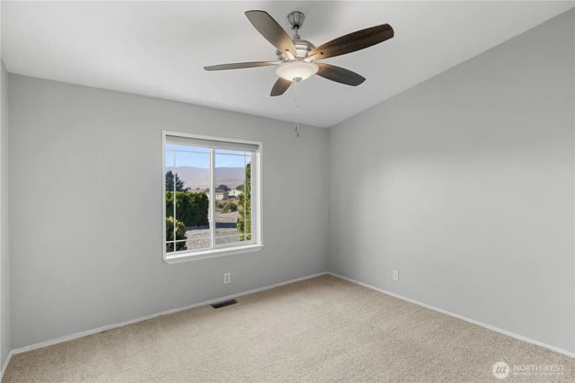 Property photo for 851 Desert Aire Drive Sw, Mattawa photo 24