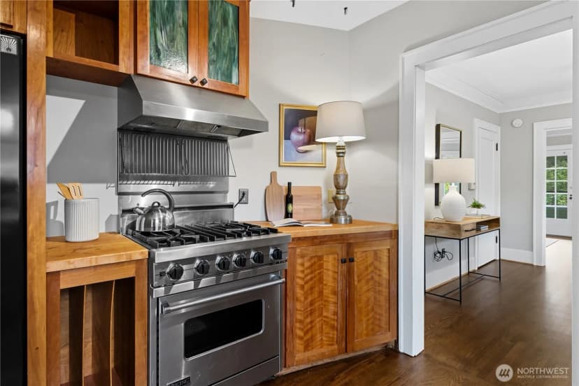 Property photo for 206 Nw 62nd Street, Seattle photo 11