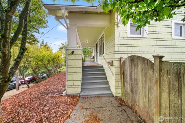 Property photo for 206 Nw 62nd Street, Seattle photo 2