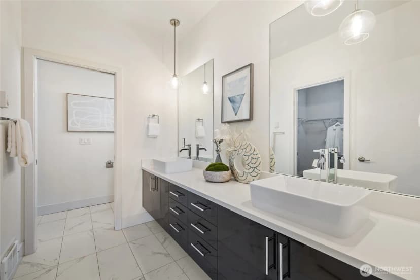 Property photo for 1236 Ne 117th Street, Seattle photo 15