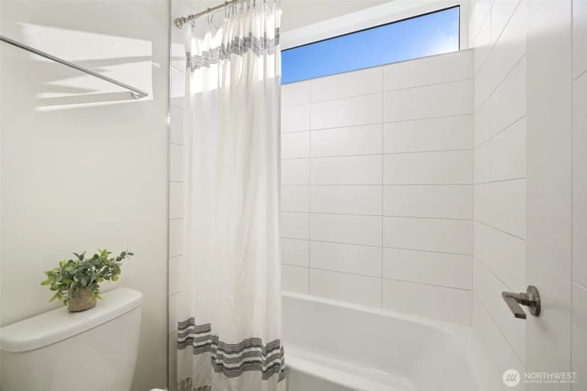 Property photo for 1236 Ne 117th Street, Seattle photo 21