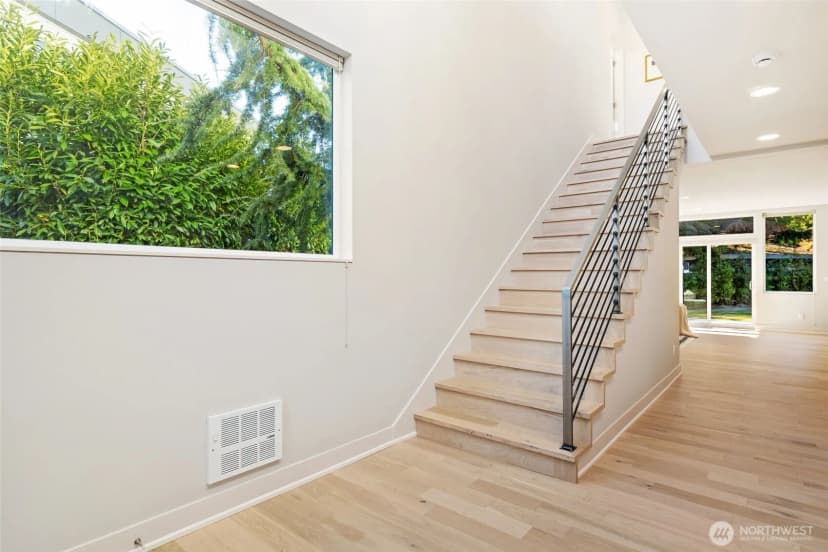 Property photo for 1236 Ne 117th Street, Seattle photo 11