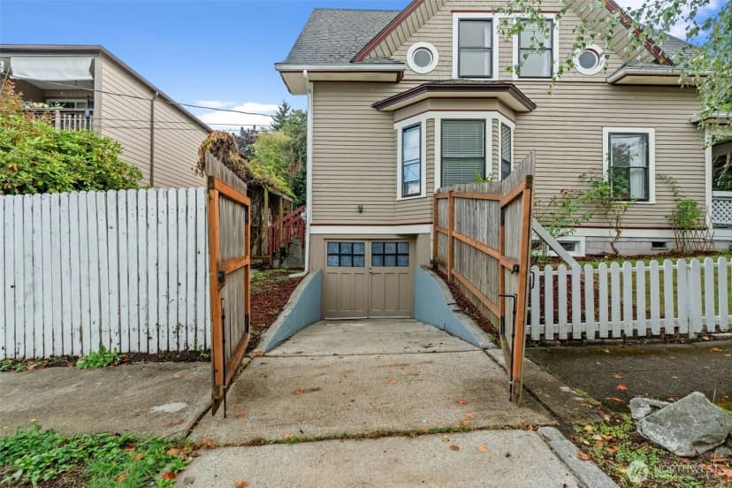 Property photo for 723 N K Street, Tacoma photo 36