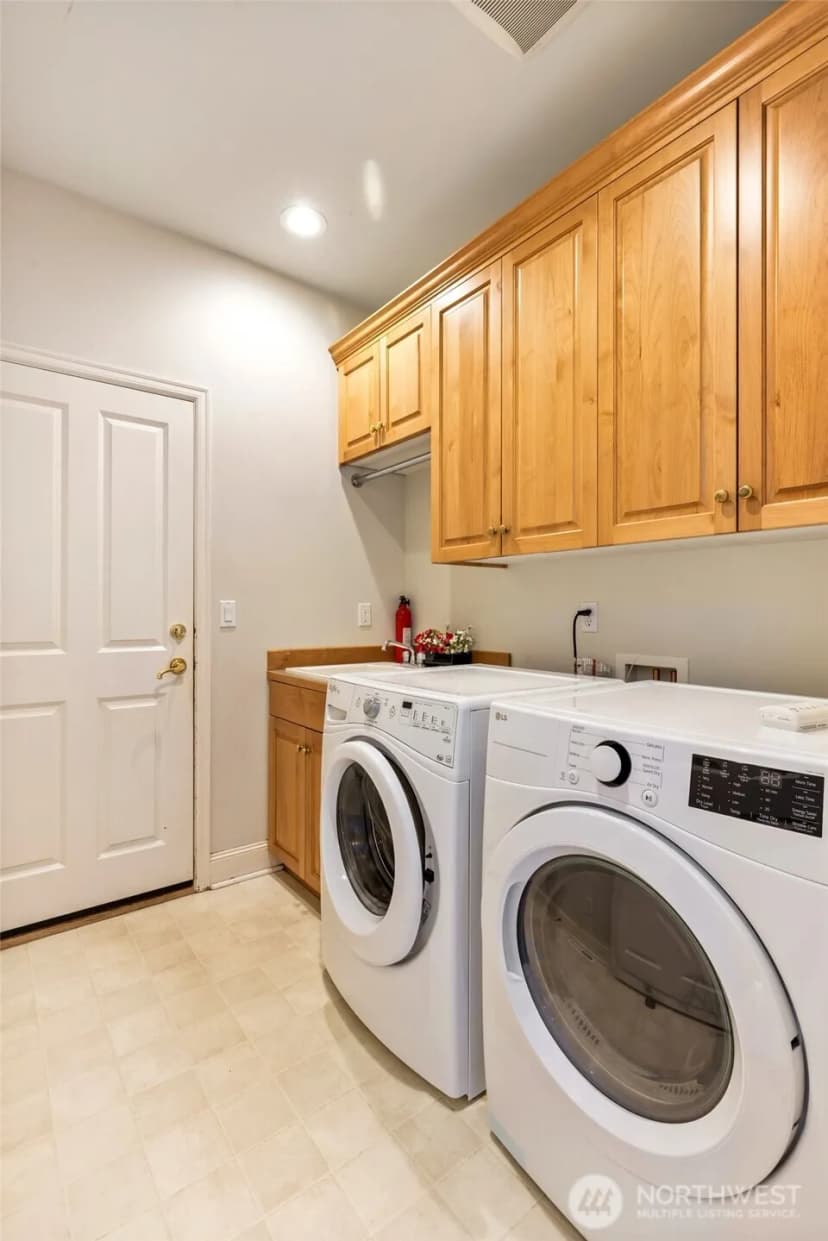Property photo for 833 Walnut Street, Edmonds photo 20