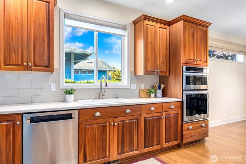Property photo for 833 Walnut Street, Edmonds photo 11