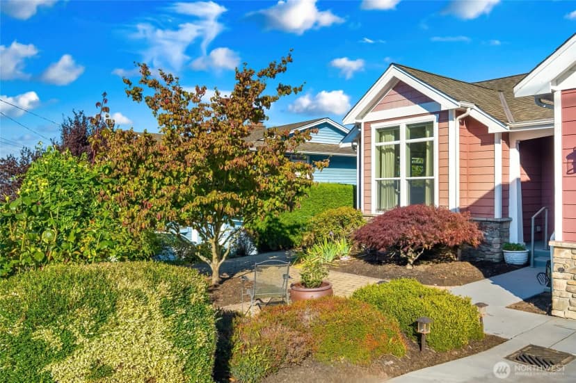 Property photo for 833 Walnut Street, Edmonds photo 3
