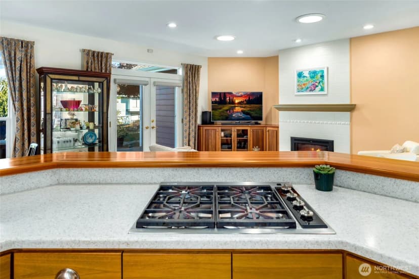 Property photo for 833 Walnut Street, Edmonds photo 12