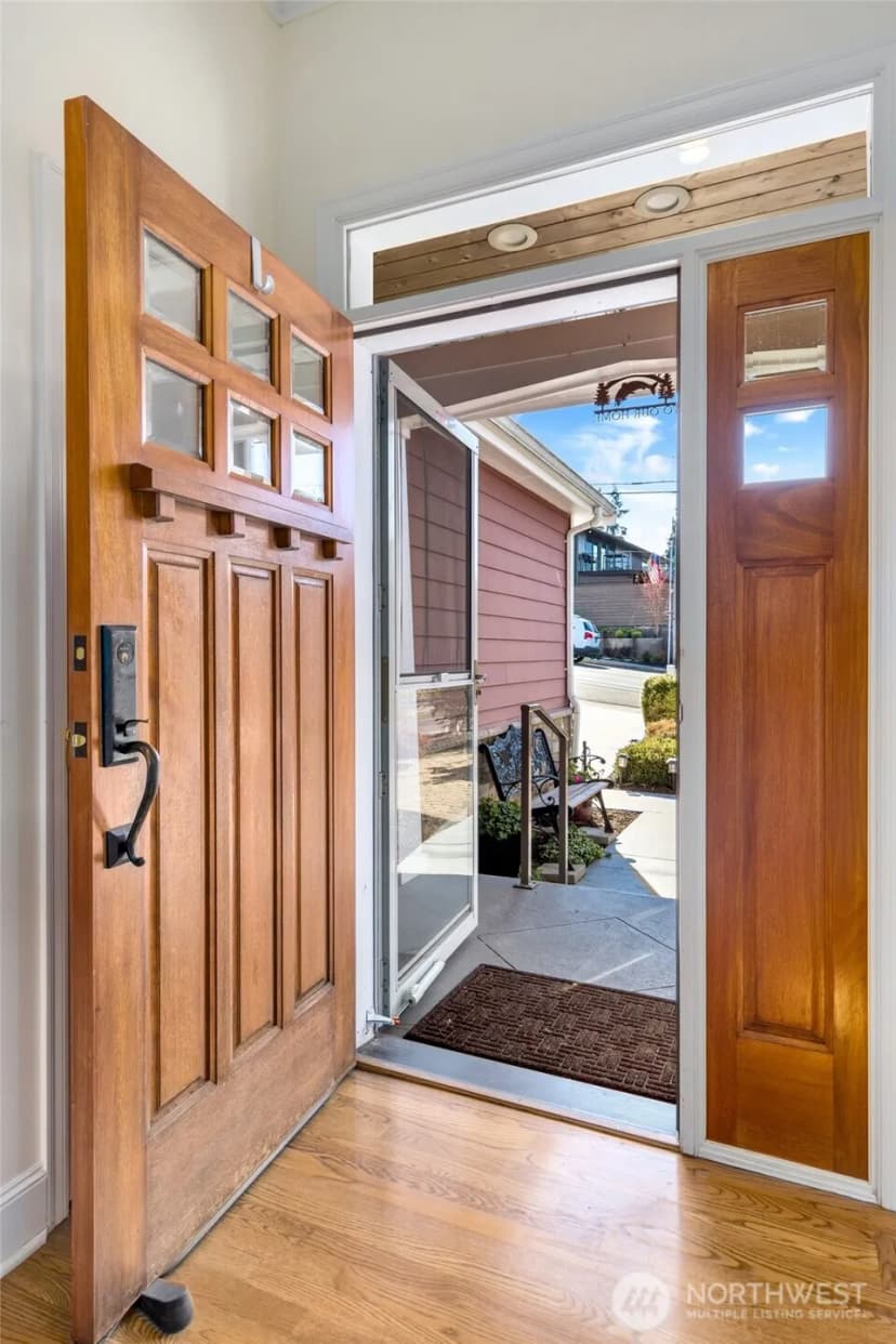 Property photo for 833 Walnut Street, Edmonds photo 6