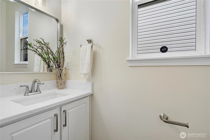 Property photo for 465 Field Place Ne, Renton photo 12