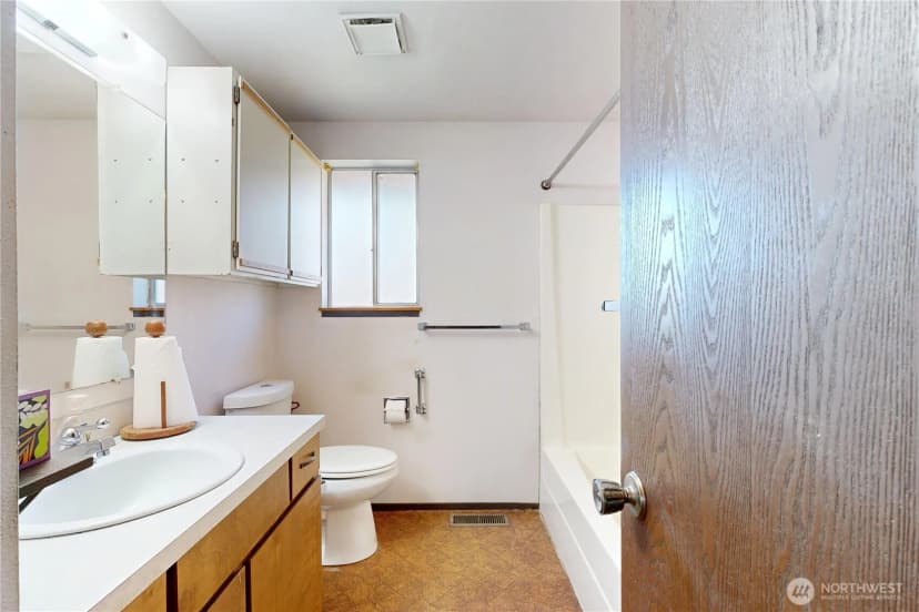 Property photo for 662 Sw 1st. Street, College Place photo 15