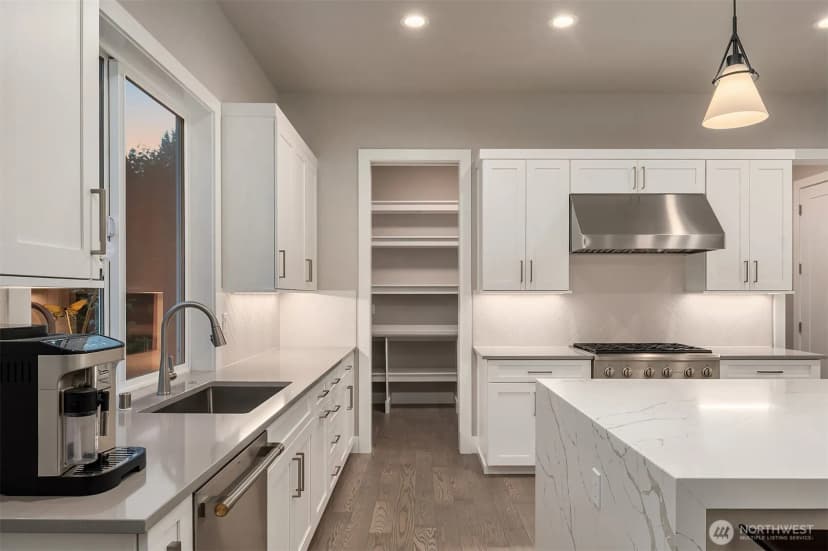 Property photo for 7609 Ne 155th Street, Kenmore photo 7