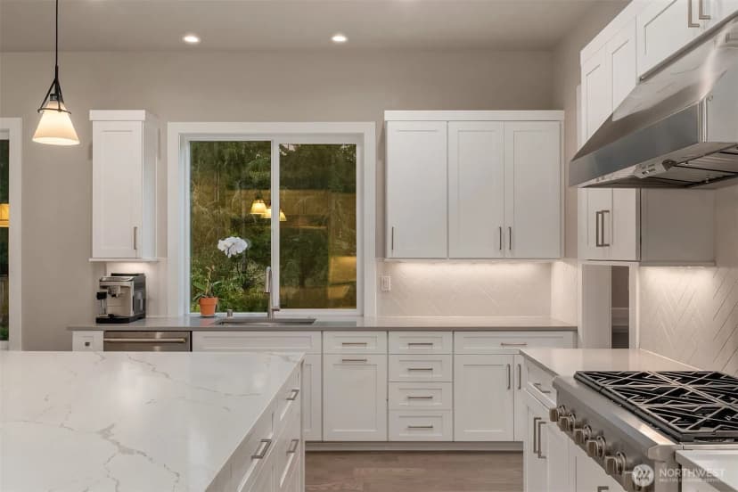 Property photo for 7609 Ne 155th Street, Kenmore photo 9