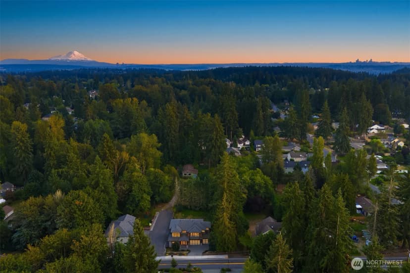Property photo for 7609 Ne 155th Street, Kenmore photo 3