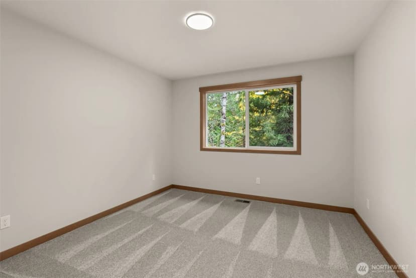 Property photo for 21 Se Neiland Court W, Shelton photo 19