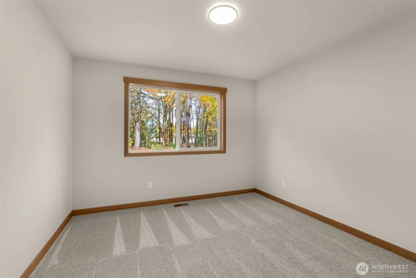 Property photo for 21 Se Neiland Court W, Shelton photo 18