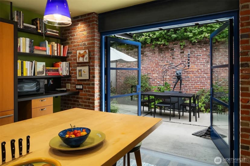 Property photo for 210 34th Avenue E, Seattle photo 15