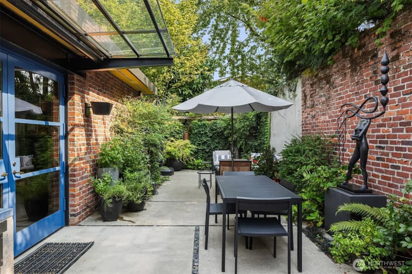 Property photo for 210 34th Avenue E, Seattle photo 16