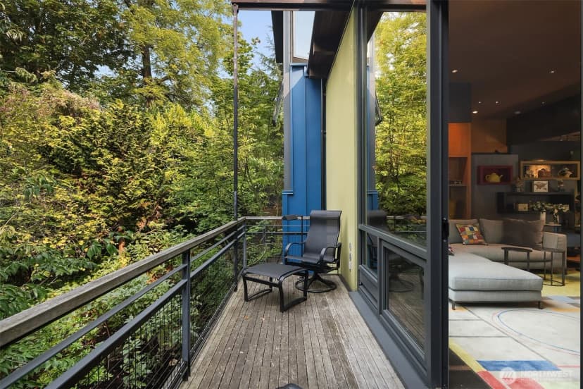 Property photo for 210 34th Avenue E, Seattle photo 8