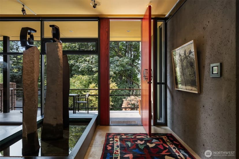 Property photo for 210 34th Avenue E, Seattle photo 4