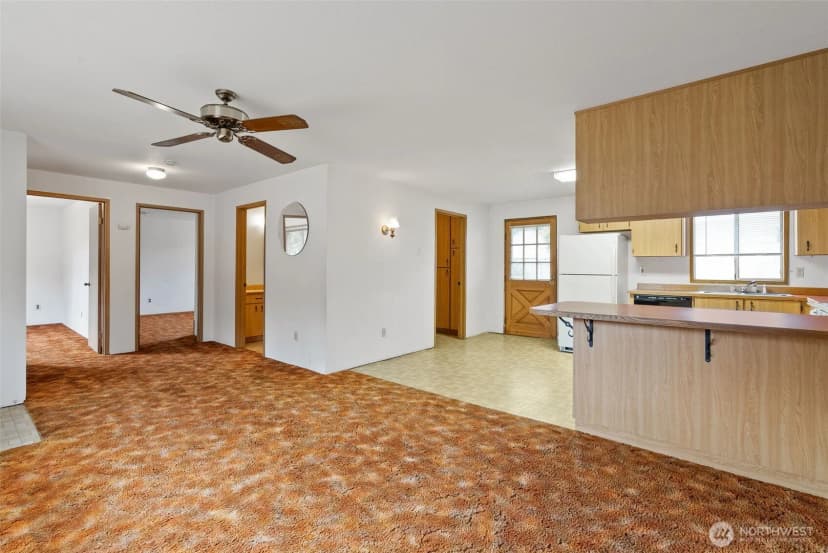 Property photo for 1020 294th Street S, Roy photo 4