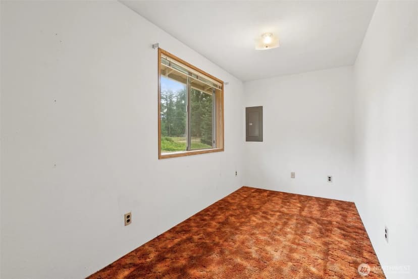 Property photo for 1020 294th Street S, Roy photo 10