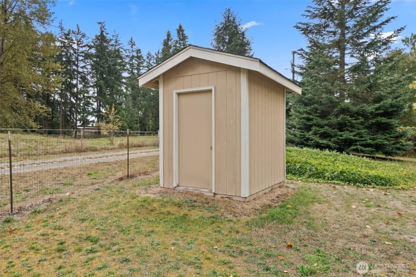 Property photo for 1020 294th Street S, Roy photo 19