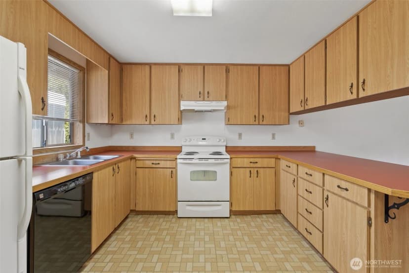 Property photo for 1020 294th Street S, Roy photo 6