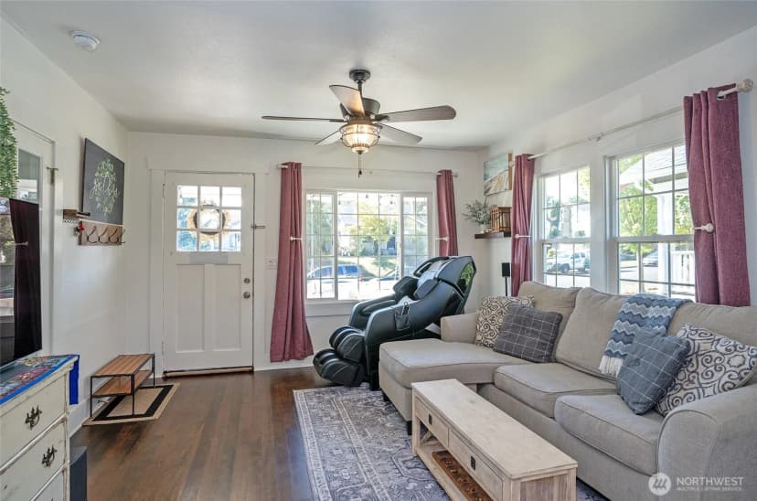 Property photo for 415 S 54th Street, Tacoma photo 10