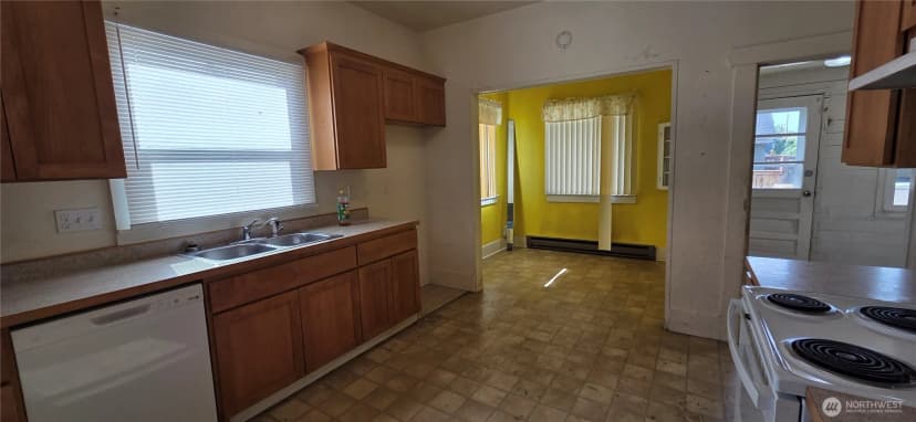 Property photo for 1512 Rainier Avenue, Everett photo 8
