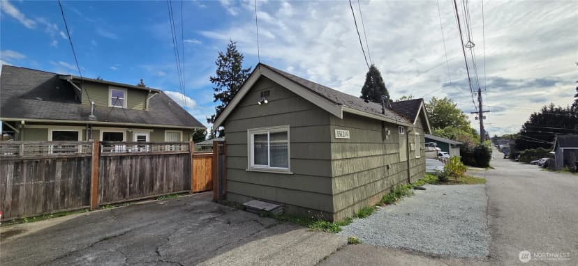Property photo for 1512 Rainier Avenue, Everett photo 22