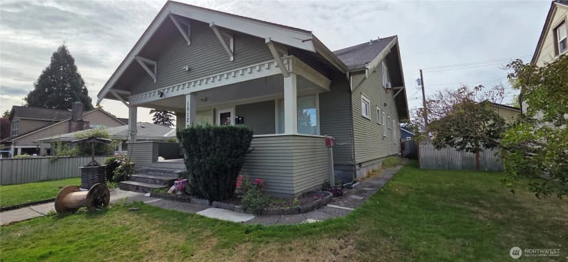 Property photo for 1512 Rainier Avenue, Everett photo 2