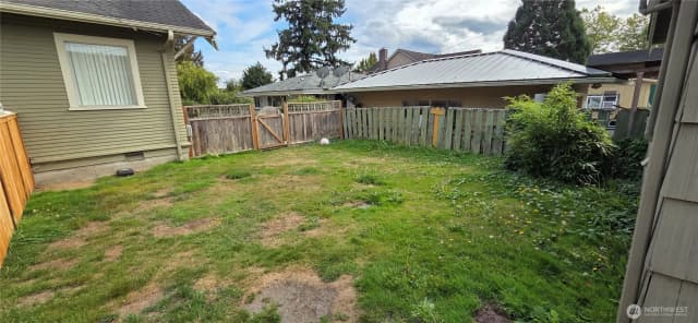 Property photo for 1512 Rainier Avenue, Everett photo 4