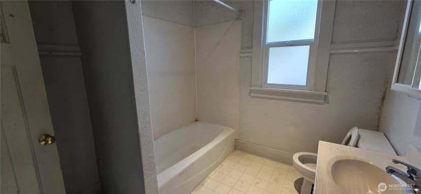 Property photo for 1512 Rainier Avenue, Everett photo 15